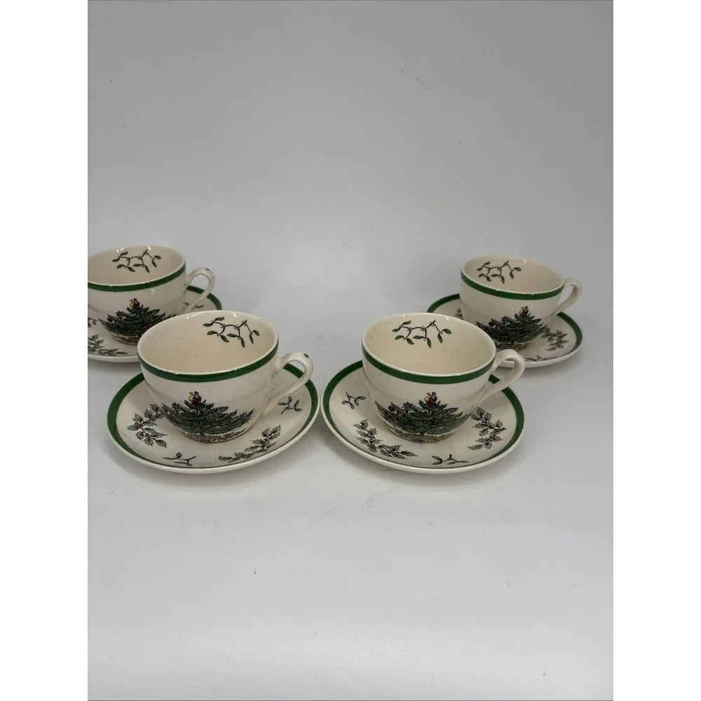 Spode VINTAGE Christmas Tree Tea Cup and Saucer MADE in ENGLAND, China, Set of 4
